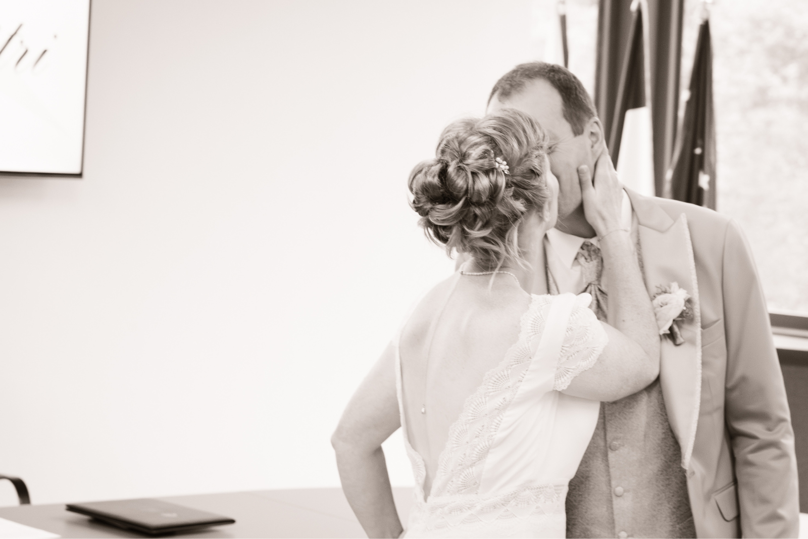 Design sans titre(33) Découvrez FlyPictures, votre expert en photographie (paysages, événements, corporate), gestion de réseaux sociaux, création de sites web et applications, ainsi que graphisme à Tenneville et ses alentours. Transformez votre image et boostez votre présence en ligne avec des solutions sur mesure. Contactez-nous dès aujourd'hui