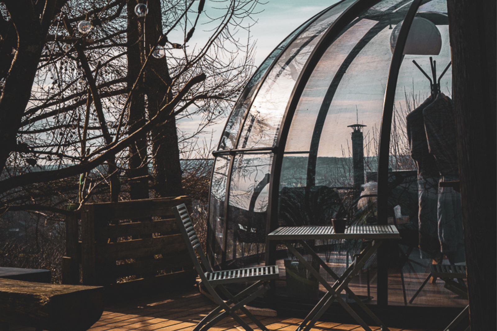 Design sans titre(34) Découvrez FlyPictures, votre expert en photographie (paysages, événements, corporate), gestion de réseaux sociaux, création de sites web et applications, ainsi que graphisme à Tenneville et ses alentours. Transformez votre image et boostez votre présence en ligne avec des solutions sur mesure. Contactez-nous dès aujourd'hui